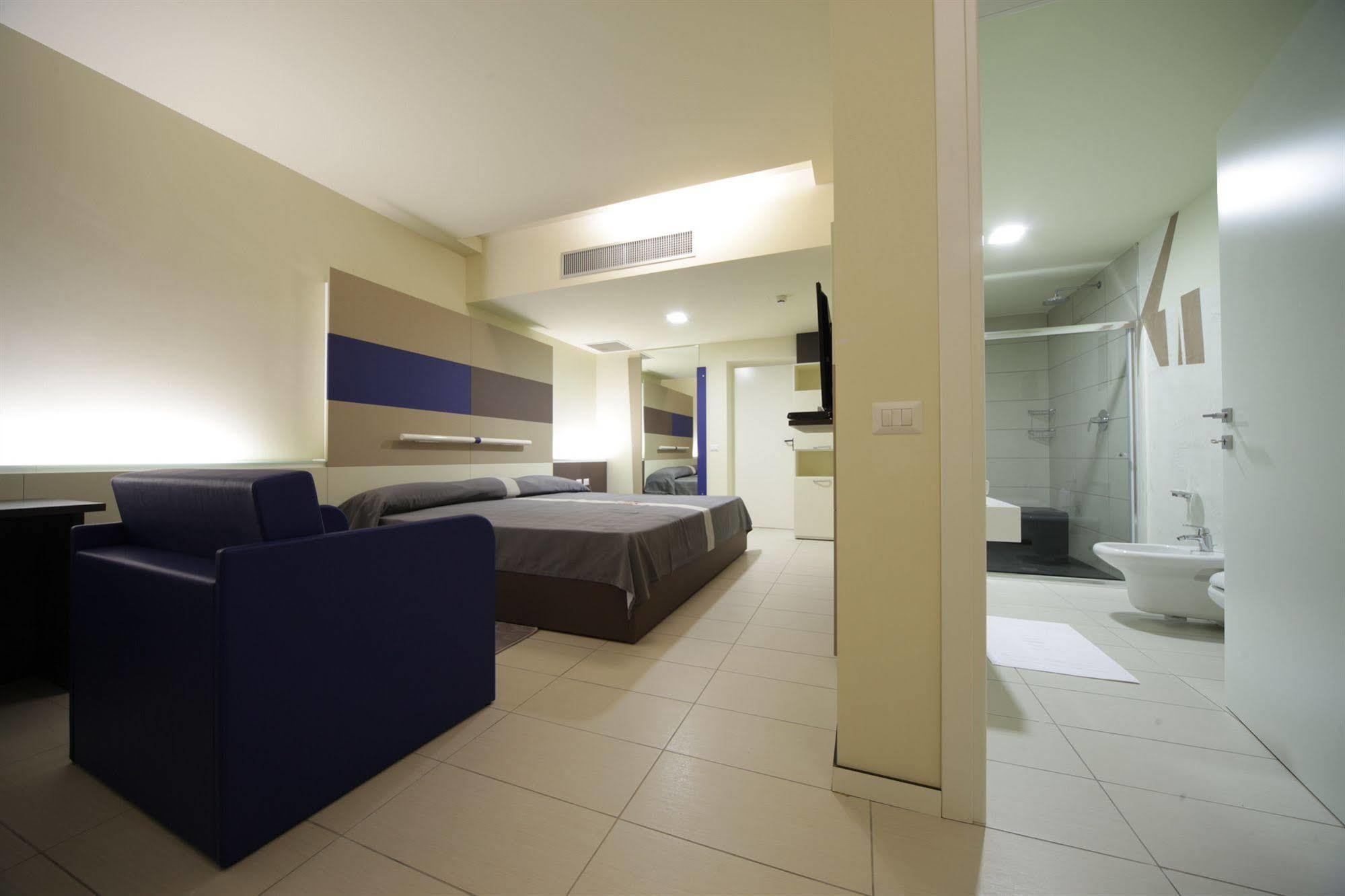 Motel Autosole Vip Castelnuovo Scrivia Εξωτερικό φωτογραφία