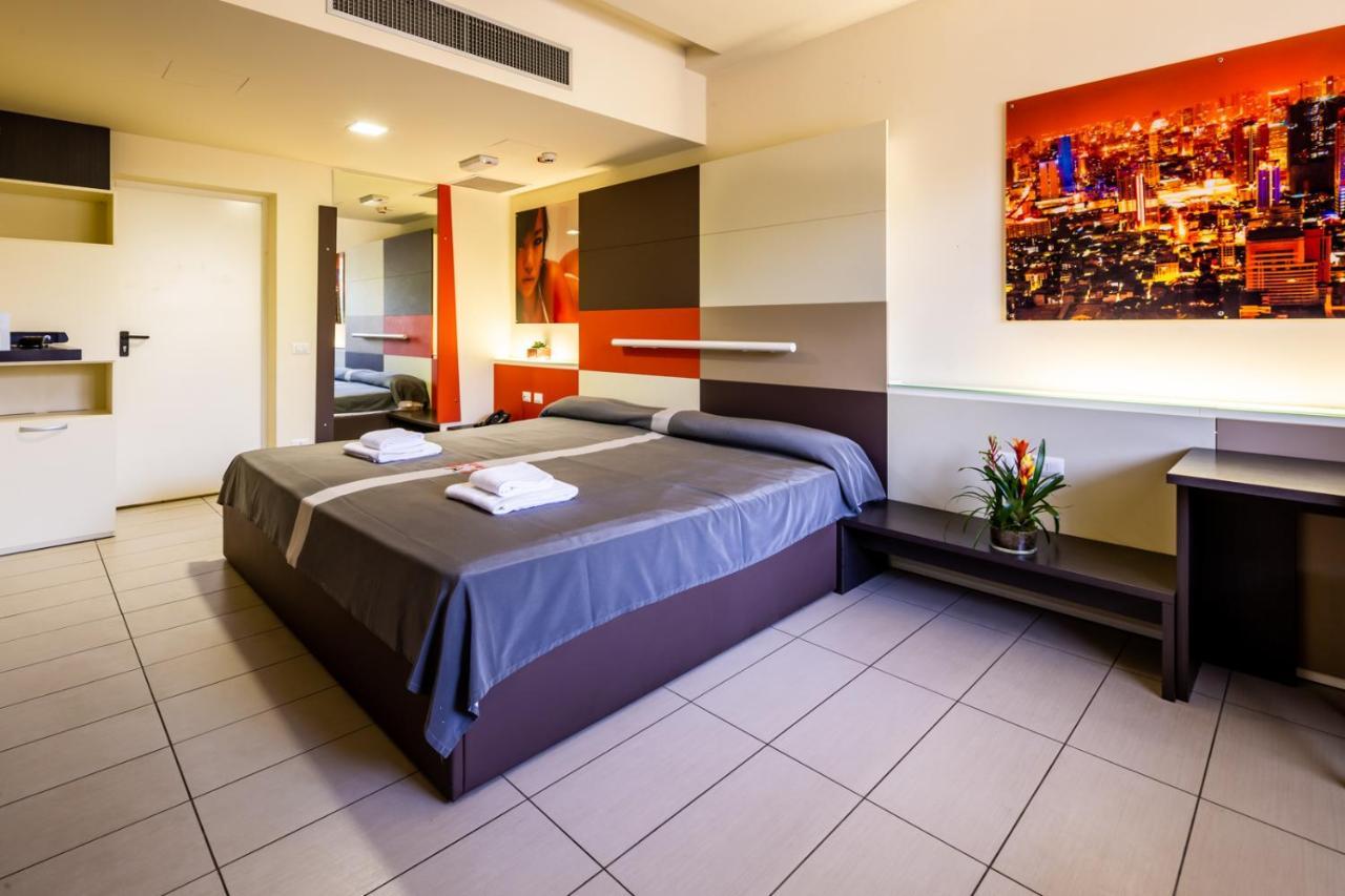 Motel Autosole Vip Castelnuovo Scrivia Εξωτερικό φωτογραφία